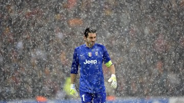 【HTH体育下载】孔帕尼坦承霍芬海姆上半场表现更佳，赞誉球队下半场逆势反击